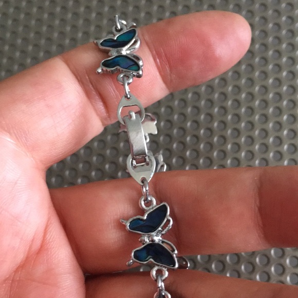 🖤New Abalone shell butterfly 🦋 charms 8.25” bracelet - Picture 7 of 11